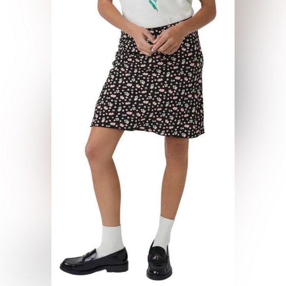 Free People Dresses & Skirts - Free People Black and Pink A-Line Mini Skirt